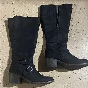 White Mountain black suede Heeled Boots with Buckle 10M